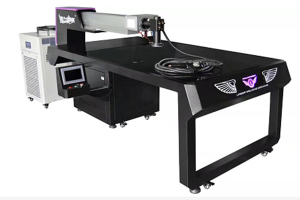 Laser welding machine